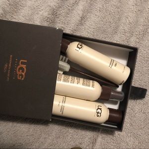 UGG Shoes - UGG Boots with Complete Care Kit UGG Shoes - UGG Boots with Complete Care Kit